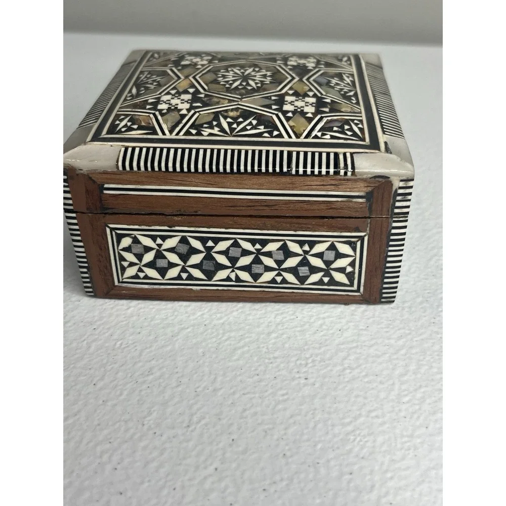 Vintage Inlaid Mother of Pearl Jewelry Trinket Wood Box‎ Square Egyptian